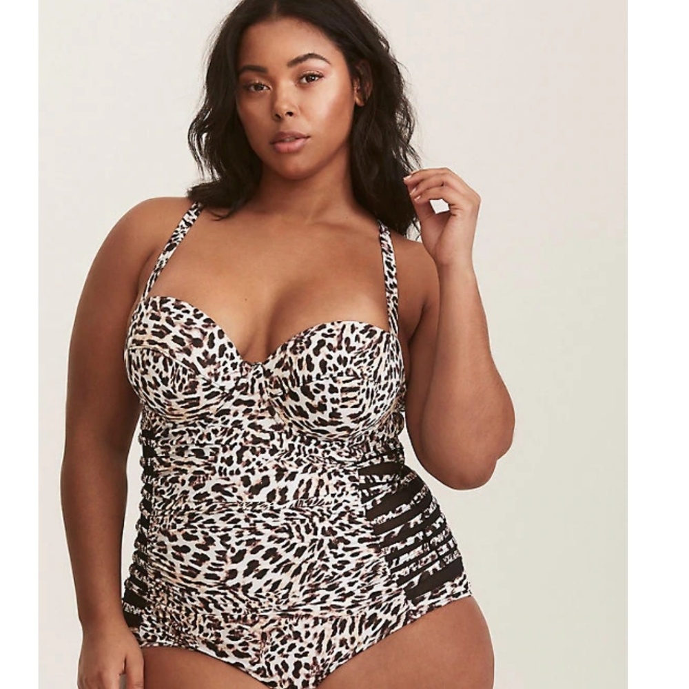 Torrid push up vixen size 5 1 piece swimsuit